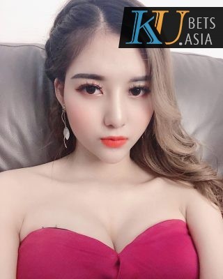 mc kina ku casino hot girl kim giang 21 320x400 - MC Kina được yêu thích hàng đầu KUBET - Hot Girl Hà thành Kim Giang
